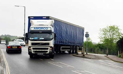 Turning left into Station Road from Potton